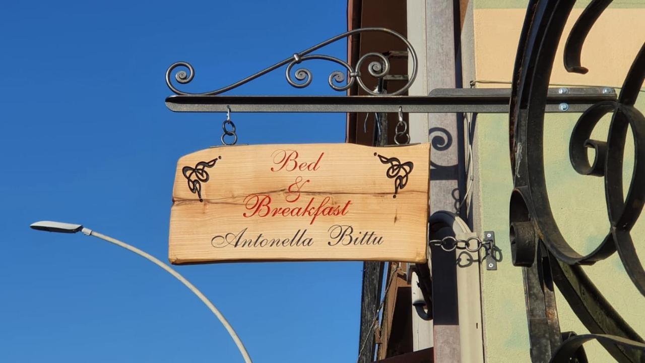B&B Da Antonella Samugheo ภายนอก รูปภาพ