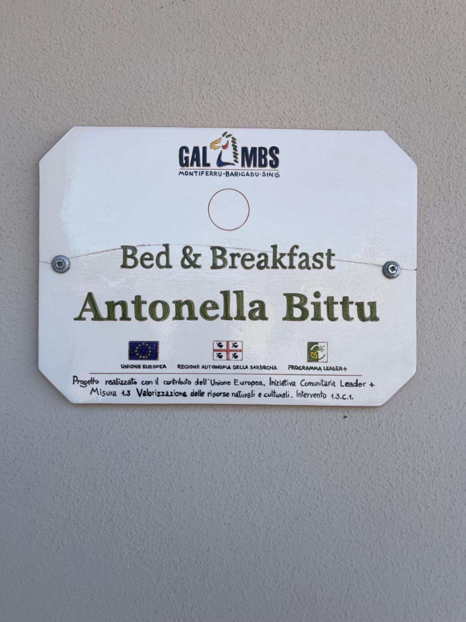 B&B Da Antonella Samugheo ภายนอก รูปภาพ